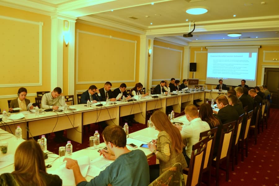 În ciuda ritmului sporit al reformelor, investitorii bancari se lasă așteptați