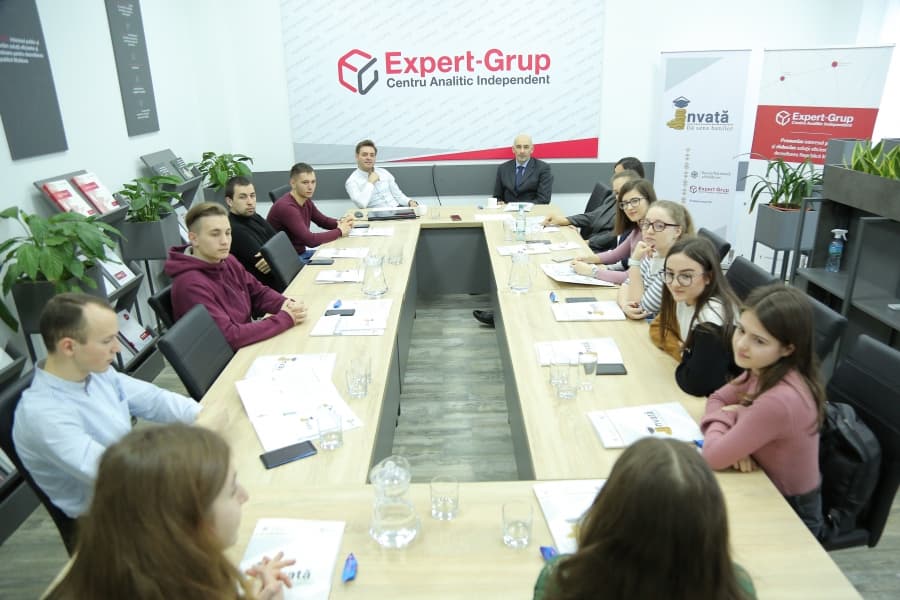 Crearea și consolidarea parteneriatelor – o strategie de succes în promovarea educației financiare în rândul populației