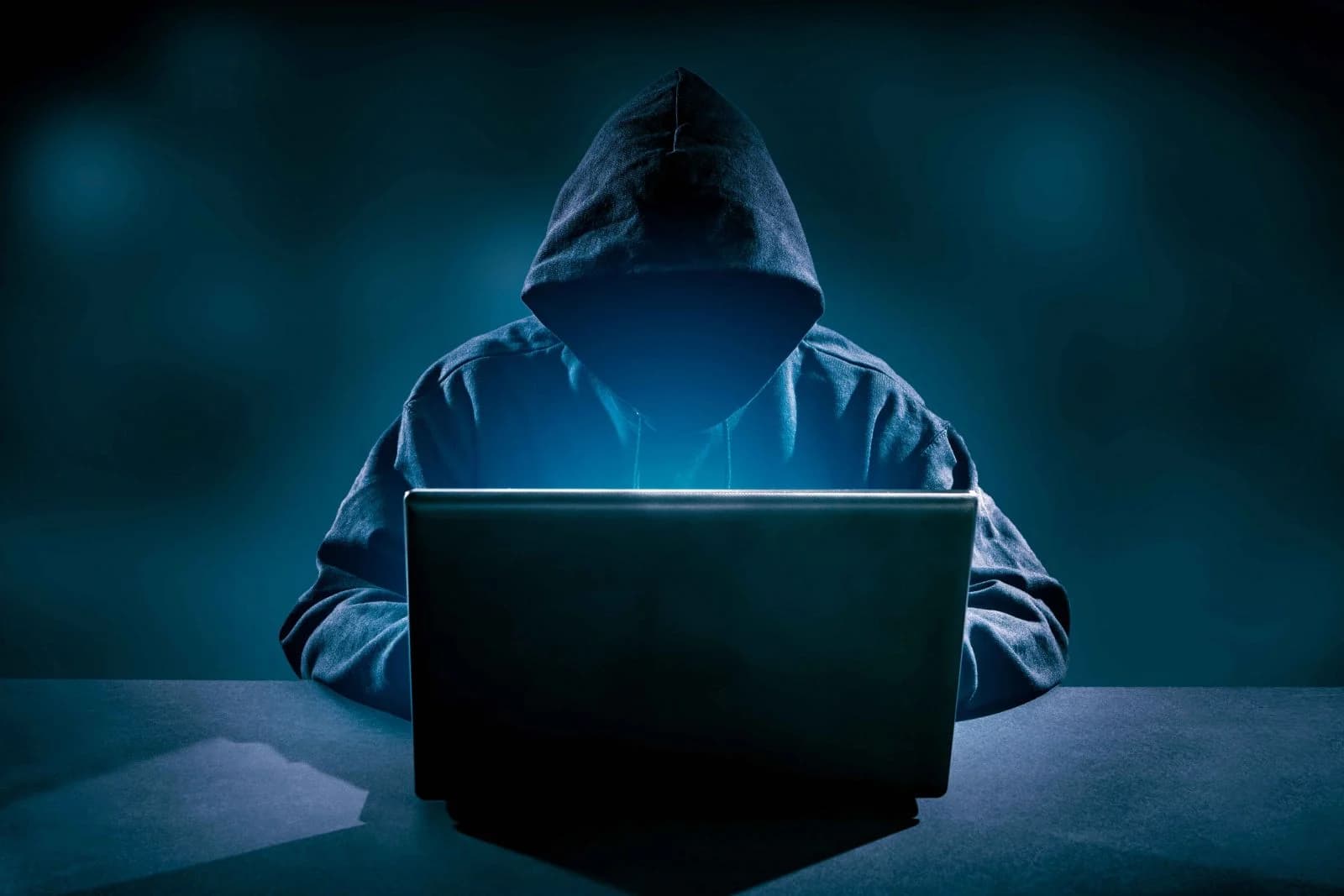 How social engineering fraud works and how to protect ourselves from it (phishing, vishing, smishing, spoofing, etc.)